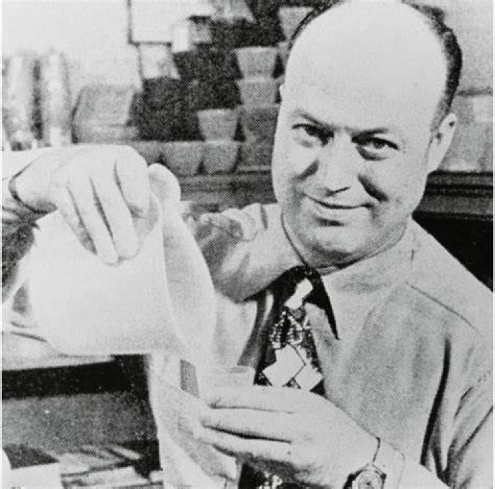 Earl Tupper